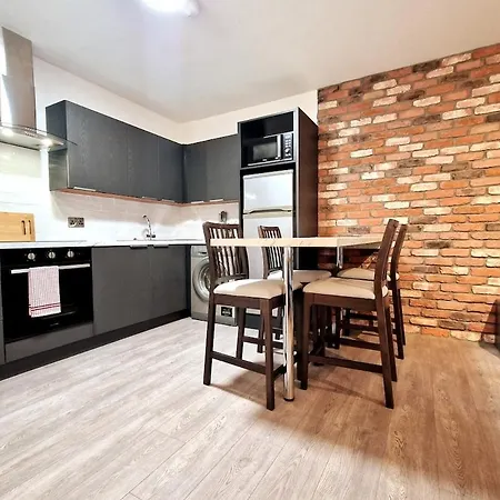 Apartment Super Stylish 2 Bed, 2 Bath *