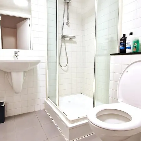 דירה Super Stylish 2 Bed, 2 Bath גלוואיי